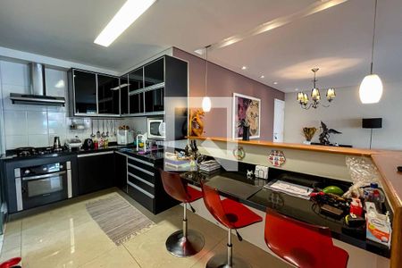 Apartamento à venda com 105m², 2 quartos e 2 vagasCozinha