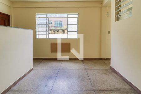 Sala de kitnet/studio para alugar com 2 quartos, 49m² em Floresta, Belo Horizonte