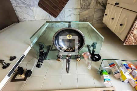 Casa à venda com 150m², 3 quartos e 2 vagas Casa à venda com 150m², 3 quartos e 2 vagasBanheiro Quarto 3 - Suíte