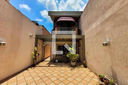 Casa à venda com 150m², 3 quartos e 2 vagas Casa à venda com 150m², 3 quartos e 2 vagasGaragem