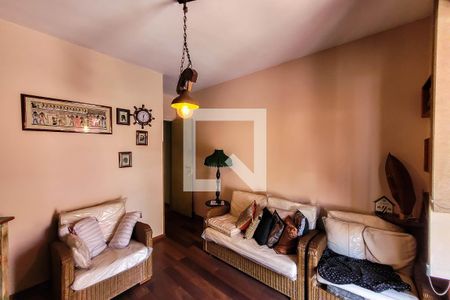 Casa à venda com 150m², 3 quartos e 2 vagas Casa à venda com 150m², 3 quartos e 2 vagasQuarto 1