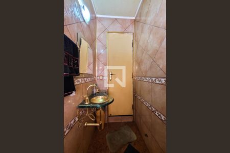 Casa à venda com 150m², 3 quartos e 2 vagas Casa à venda com 150m², 3 quartos e 2 vagasLavabo