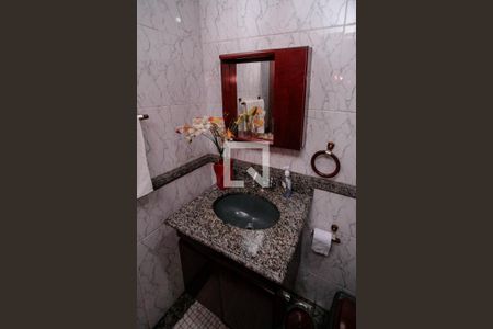Casa à venda com 400m², 3 quartos e 2 vagasBanheiro 1
