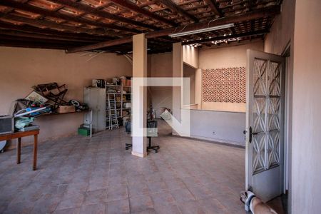 Casa à venda com 400m², 3 quartos e 2 vagasTerraço