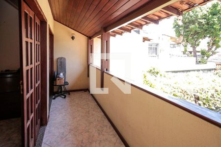 Casa à venda com 400m², 3 quartos e 2 vagasVaranda Suíte