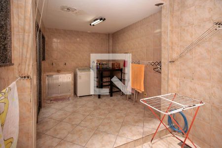 Casa à venda com 400m², 3 quartos e 2 vagasÁrea de Serviço