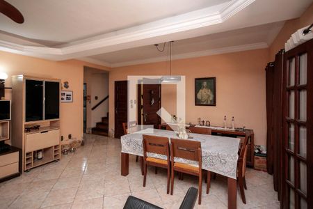 Sala de casa à venda com 3 quartos, 400m² em Piedade, Rio de Janeiro
