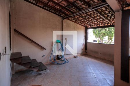Casa à venda com 400m², 3 quartos e 2 vagasTerraço