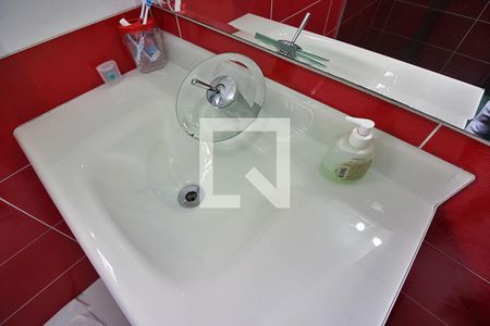 Casa à venda com 215m², 3 quartos e 3 vagasBanheiro Social