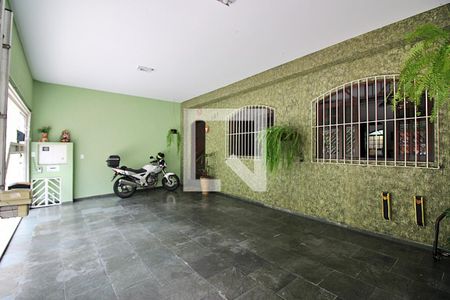 Casa à venda com 215m², 3 quartos e 3 vagasGaragem
