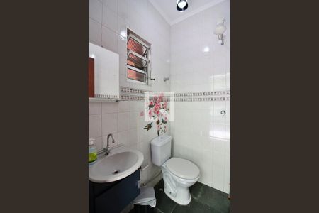 Casa à venda com 215m², 3 quartos e 3 vagasBanheiro de serviço