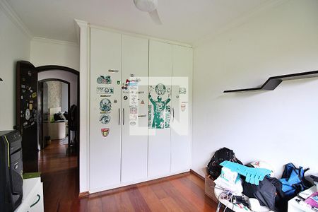 Casa à venda com 215m², 3 quartos e 3 vagasQuarto 4