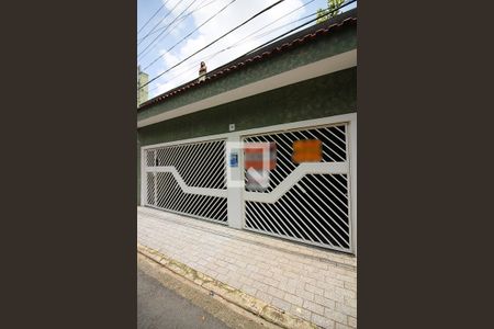 Casa à venda com 215m², 3 quartos e 3 vagasFachada