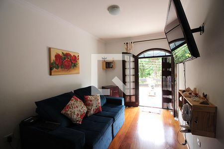 Casa à venda com 215m², 3 quartos e 3 vagasQuarto 2