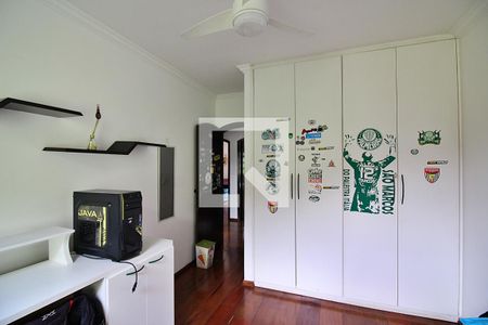 Casa à venda com 215m², 3 quartos e 3 vagasQuarto 4