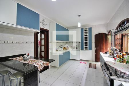 Casa à venda com 215m², 3 quartos e 3 vagasCozinha