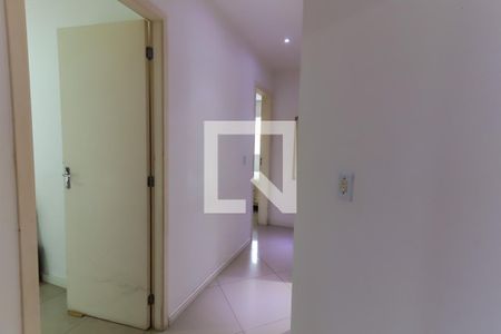 Corredor de apartamento à venda com 3 quartos, 79m² em Parque Taboão, Taboão da Serra