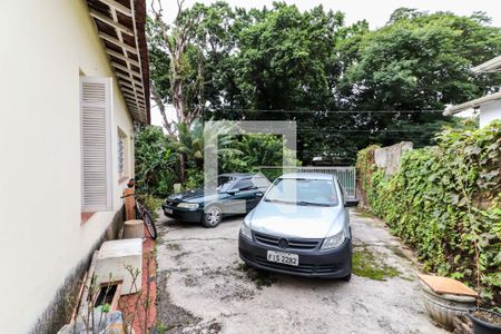 Garagem de casa à venda com 3 quartos, 130m² em Caxingui, São Paulo