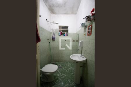 Banheiro de casa à venda com 2 quartos, 80m² em Vila Verde, São Paulo