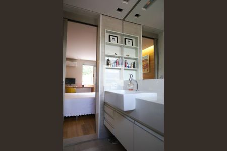 Apartamento à venda com 170m², 3 quartos e 1 vagaBanheiro da Suíte 2