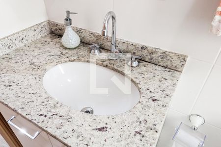 Apartamento para alugar com 68m², 2 quartos e 1 vaga Apartamento para alugar com 68m², 2 quartos e 1 vagaBanheiro