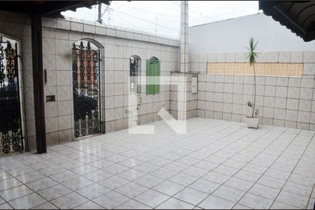 Casa para alugar com 164m², 3 quartos e 3 vagasQuintal