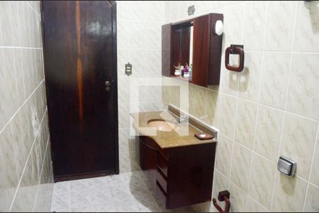 Casa para alugar com 164m², 3 quartos e 3 vagasBanheiro 1