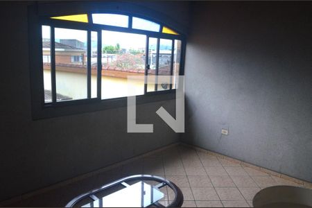 Casa para alugar com 164m², 3 quartos e 3 vagasSuite