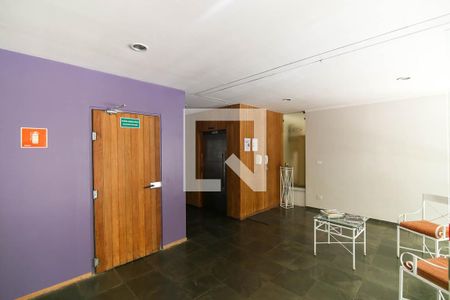 Apartamento à venda com 140m², 4 quartos e 2 vagasHall social