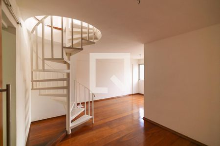 Sala de apartamento para alugar com 4 quartos, 140m² em Jardim Londrina, São Paulo