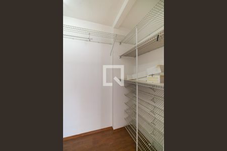 Apartamento à venda com 140m², 4 quartos e 2 vagasCloset
