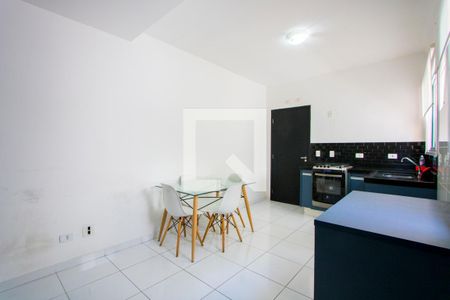 Sala/Cozinha de apartamento à venda com 2 quartos, 80m² em Vila Floresta, Santo André