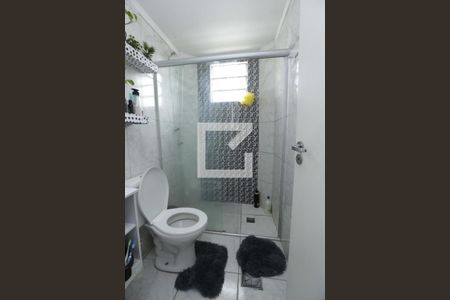Banheiro de apartamento à venda com 2 quartos, 62m² em Kennedy, Contagem