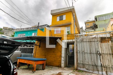 Casa para alugar com 100m², 2 quartos e sem vaga Casa para alugar com 100m², 2 quartos e sem vagaFachada + Placa