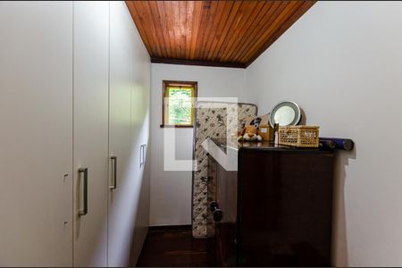 Casa à venda com 200m², 3 quartos e 2 vagas Casa à venda com 200m², 3 quartos e 2 vagasCloset da suíte