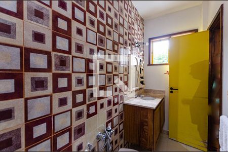 Casa à venda com 200m², 3 quartos e 2 vagas Casa à venda com 200m², 3 quartos e 2 vagasBanheiro da Suíte