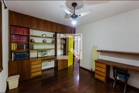 Casa à venda com 200m², 3 quartos e 2 vagas Casa à venda com 200m², 3 quartos e 2 vagasQuarto 2