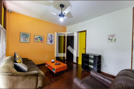 Sala Intima de casa à venda com 3 quartos, 200m² em São Francisco, Niterói