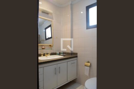 Apartamento à venda com 185m², 3 quartos e 3 vagasBanheiro quarto 3