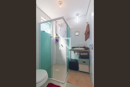 Banheiro de kitnet/studio para alugar com 1 quarto, 24m² em Boa Vista , Curitiba