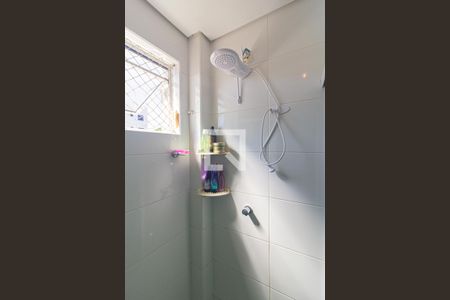 Banheiro de kitnet/studio para alugar com 1 quarto, 24m² em Boa Vista , Curitiba