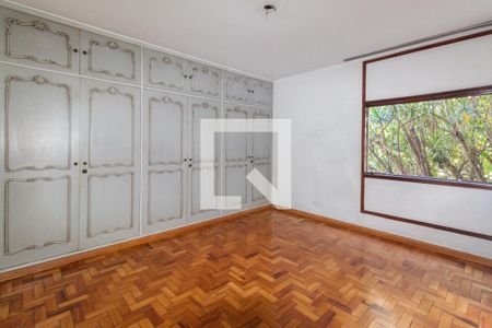 Apartamento à venda com 171m², 3 quartos e 1 vagaSuíte