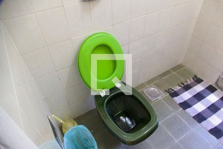 Casa à venda com 1330m², 3 quartos e 3 vagas Casa à venda com 1330m², 3 quartos e 3 vagasBanheiro serviço