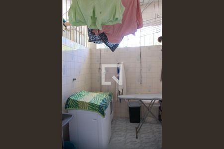 Casa à venda com 1330m², 3 quartos e 3 vagas Casa à venda com 1330m², 3 quartos e 3 vagasÁrea serviço