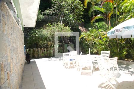 Casa à venda com 1330m², 3 quartos e 3 vagas Casa à venda com 1330m², 3 quartos e 3 vagasVaranda 2