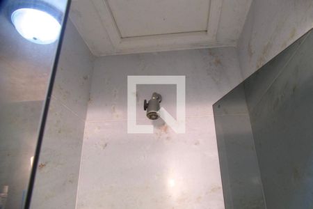 Casa à venda com 1330m², 3 quartos e 3 vagas Casa à venda com 1330m², 3 quartos e 3 vagasBanheiro social