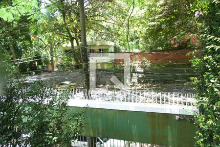 Casa à venda com 1330m², 3 quartos e 3 vagas Casa à venda com 1330m², 3 quartos e 3 vagasVaranda vista