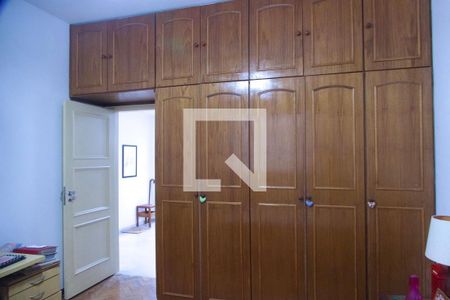 Casa à venda com 1330m², 3 quartos e 3 vagas Casa à venda com 1330m², 3 quartos e 3 vagasQuarto