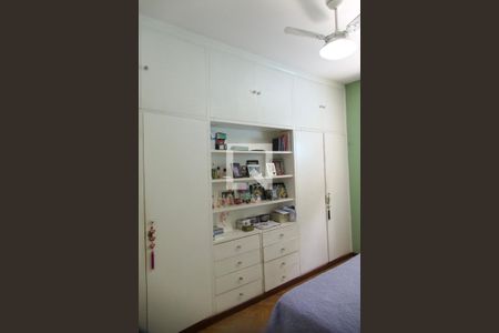 Casa à venda com 1330m², 3 quartos e 3 vagas Casa à venda com 1330m², 3 quartos e 3 vagasQuarto