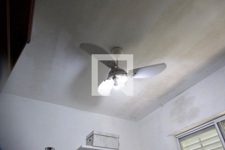 Casa à venda com 1330m², 3 quartos e 3 vagas Casa à venda com 1330m², 3 quartos e 3 vagasQuarto serviço